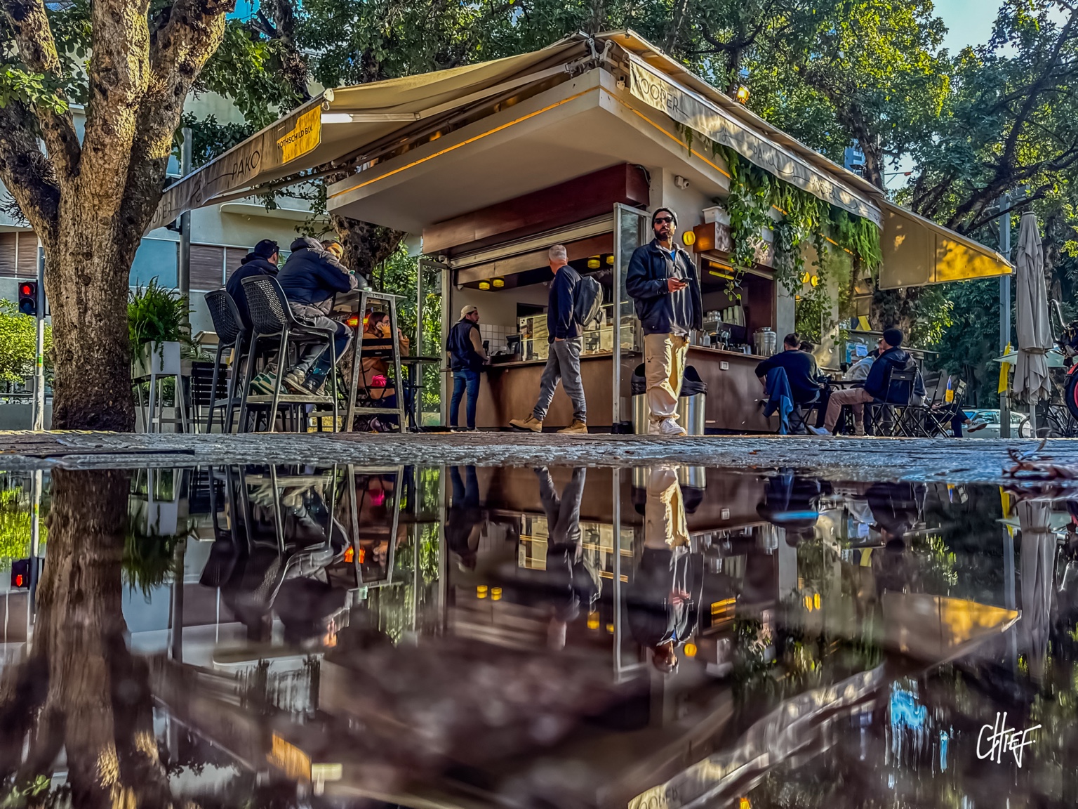Reflections. Served Daily. — יצירת צילום אמנותי מאת ערן ירושלמי, ערן צ׳יף (CHIEF)