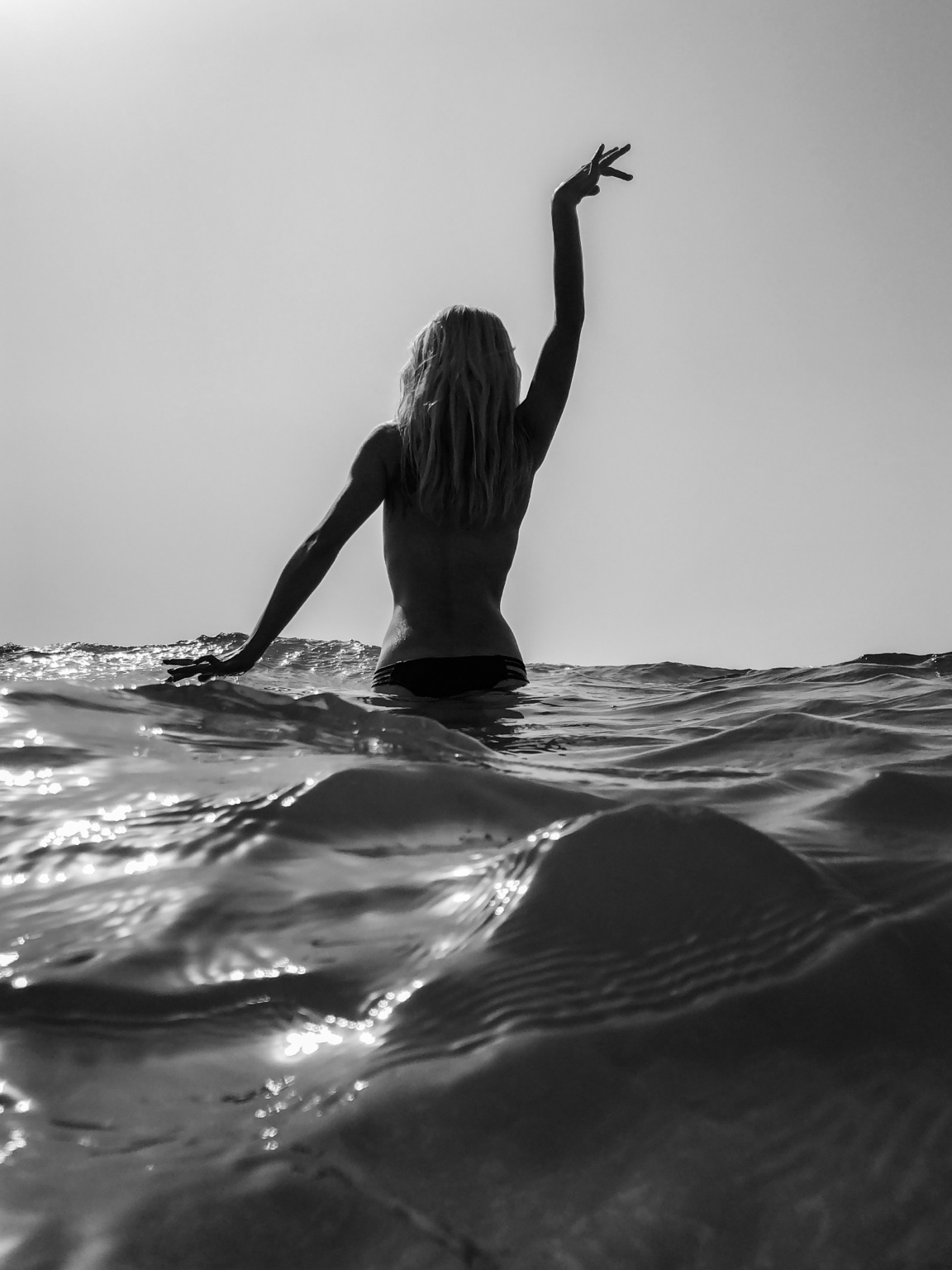 She Conducted the Sea — תמונה לסלון וצילום אמנותי ישראלי מאת ערן ירושלמי