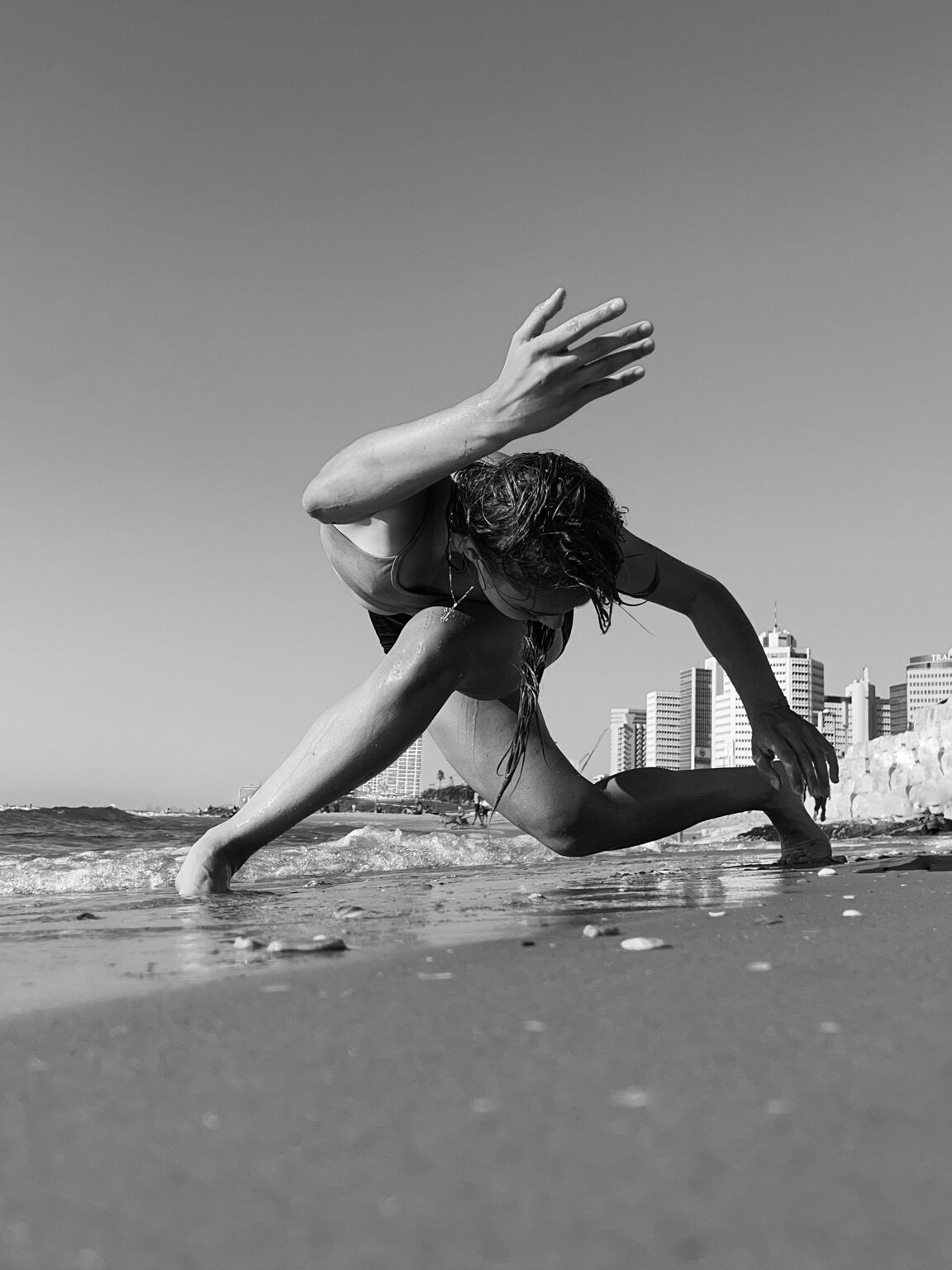 The Shoreline Dancer — יצירת צילום אמנותי מאת ערן ירושלמי, ערן צ׳יף (CHIEF)