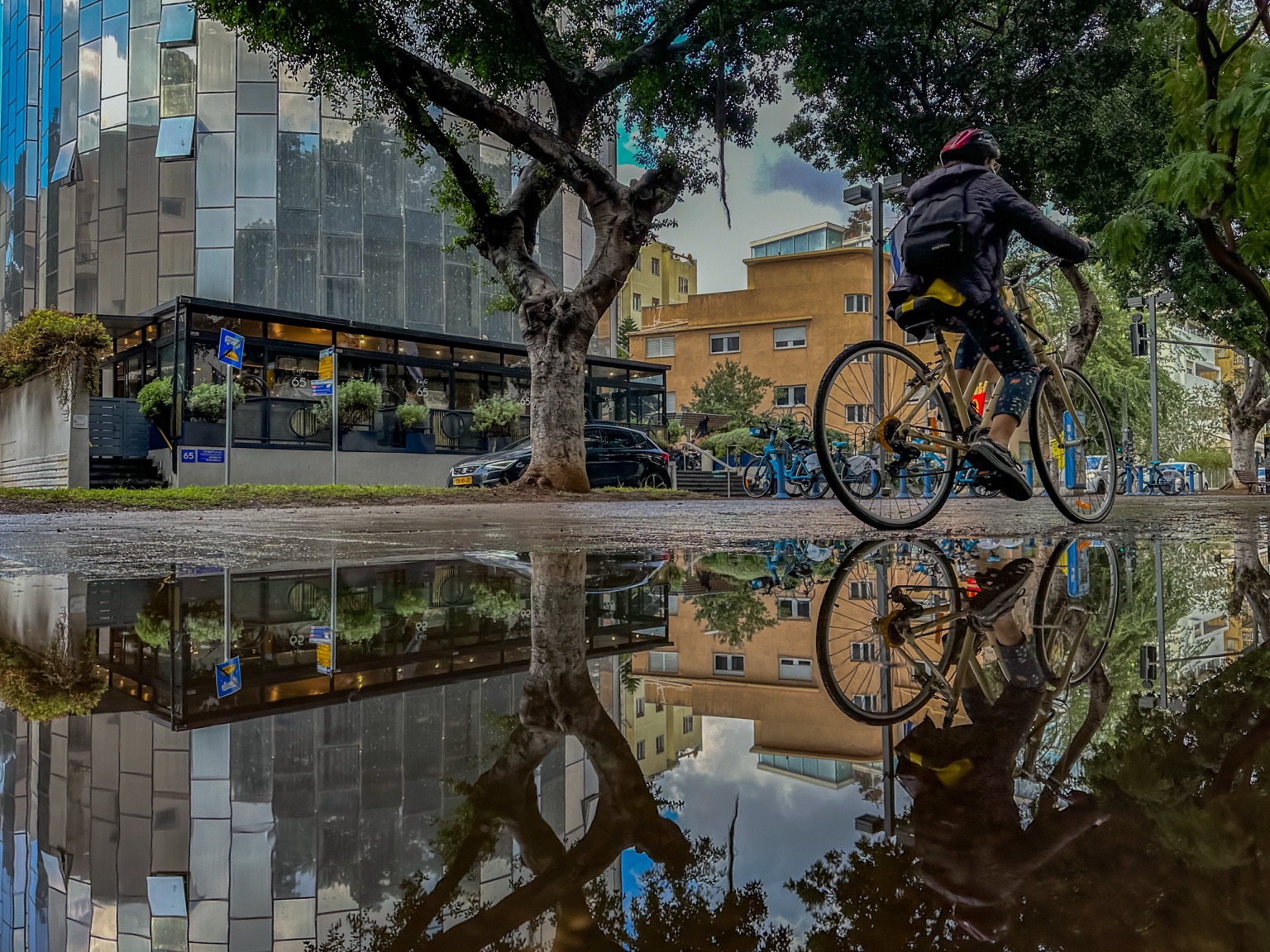 One Rider, Two Destinations — יצירת צילום אמנותי מאת ערן ירושלמי, ערן צ׳יף (CHIEF)
