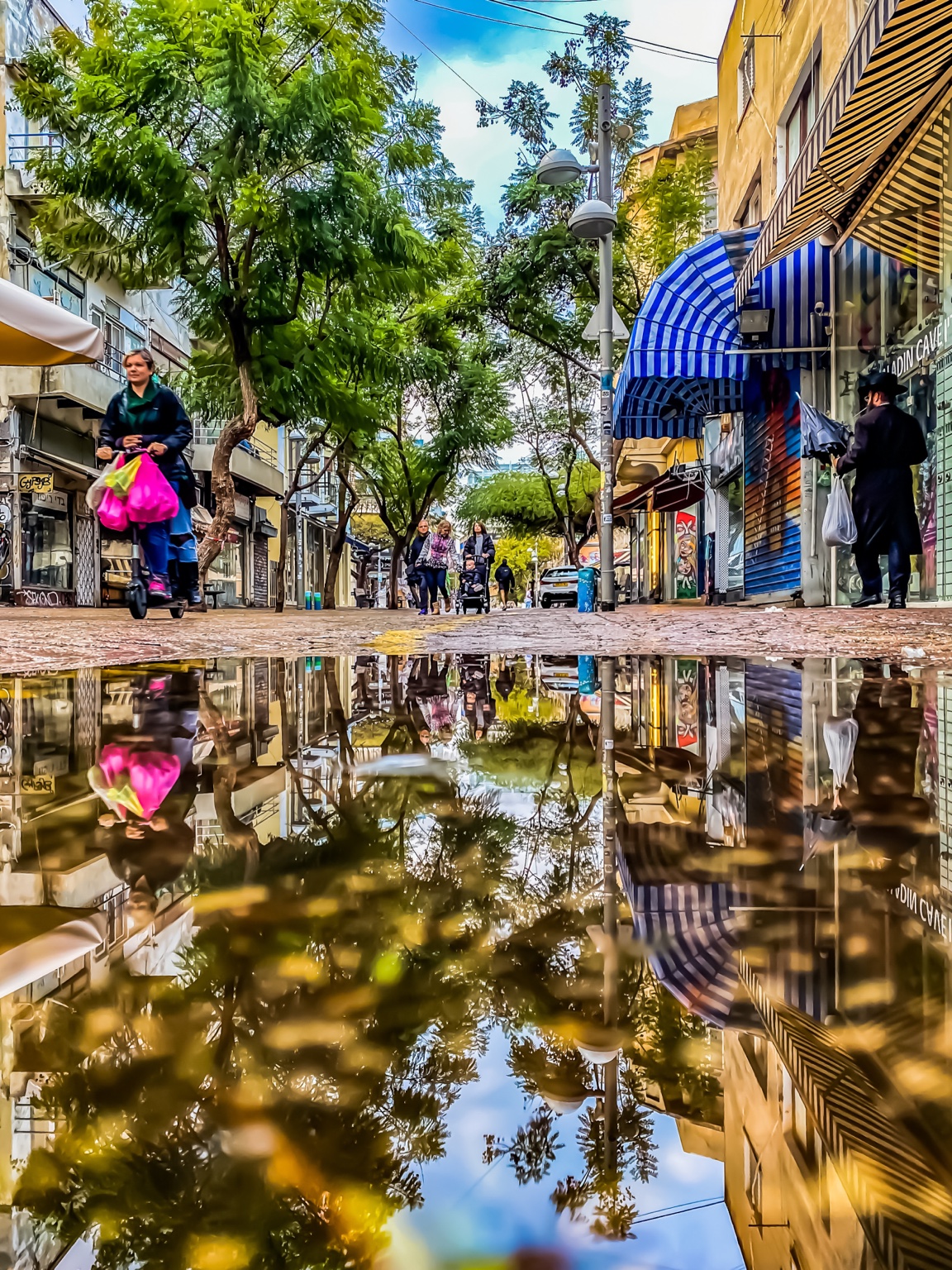 A Thousand Lives in One Puddle — יצירת צילום אמנותי מאת ערן ירושלמי, ערן צ׳יף (CHIEF)