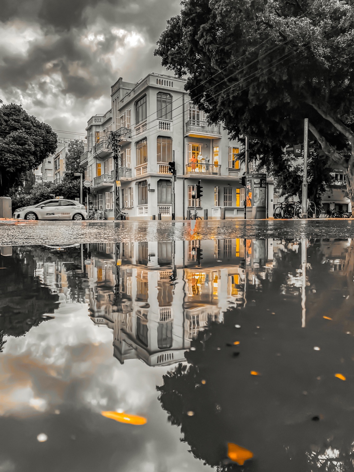 The Rain Dreamed of Being Inside — יצירת צילום אמנותי מאת ערן ירושלמי, ערן צ׳יף (CHIEF)